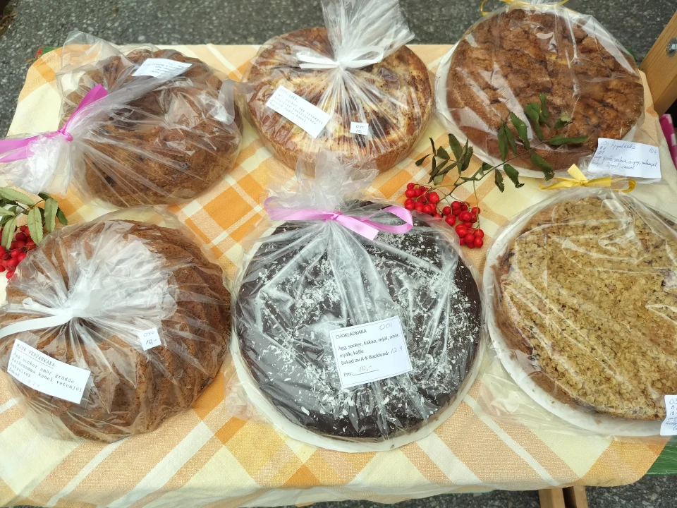 Foto pa bakverk pa hostmarknaden