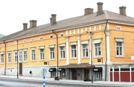 Sjofartsmus fasad beskuren forminskad