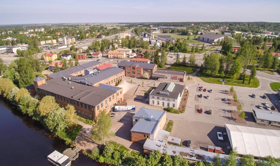 vanha paukku  aerial 22 korjattu ja croppi